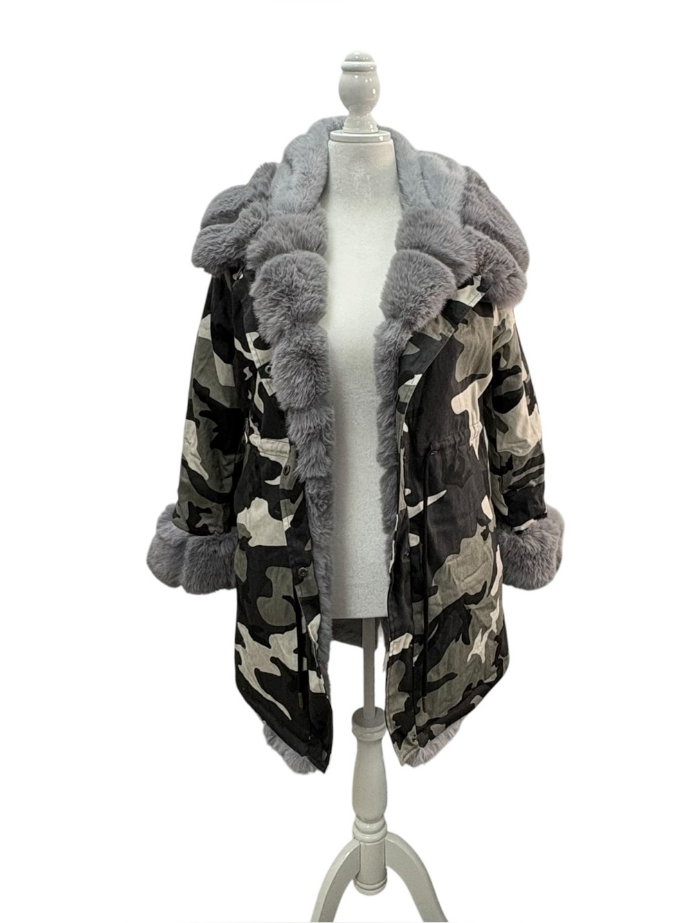Roiii Woman Thicken Down Winter Camouflage Coat Hooded Jacket Small NWT